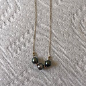 Tahitian pearl necklace